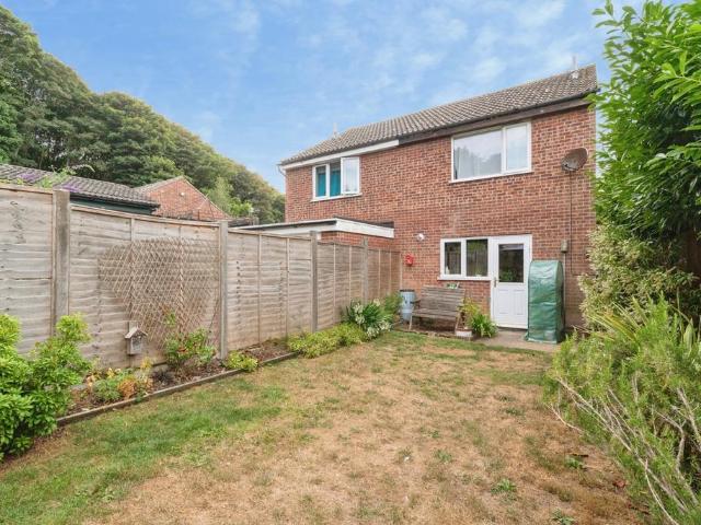 2 bedroom semi detached house for sale