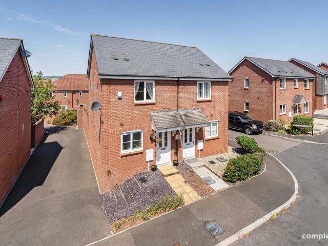 2 bedroom semi detached house for sale