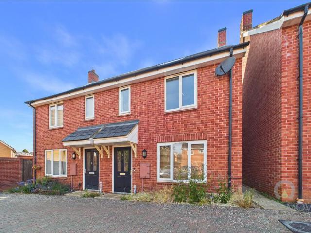2 bedroom semi detached house for sale