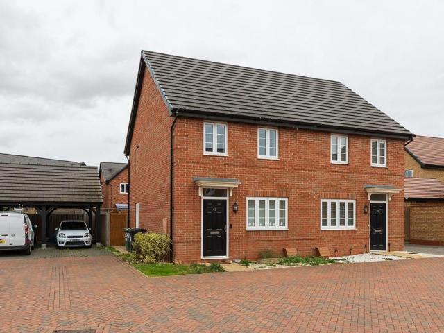 2 bedroom semi detached house for sale