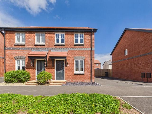 2 bedroom semi detached house for sale
