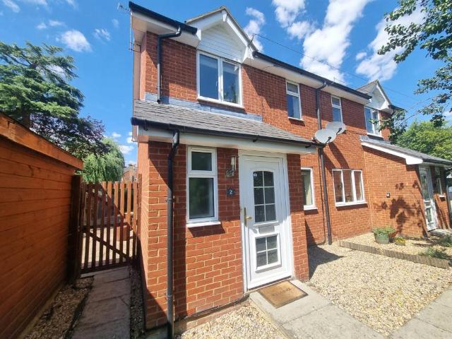 2 bedroom semi detached house for sale