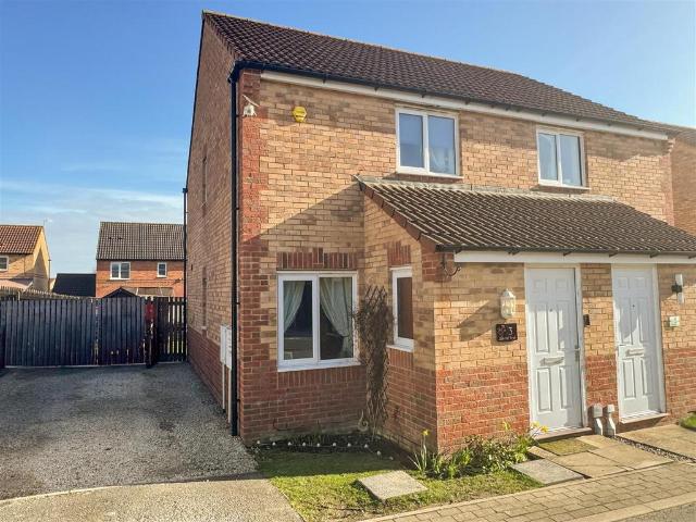 2 bedroom semi detached house for sale