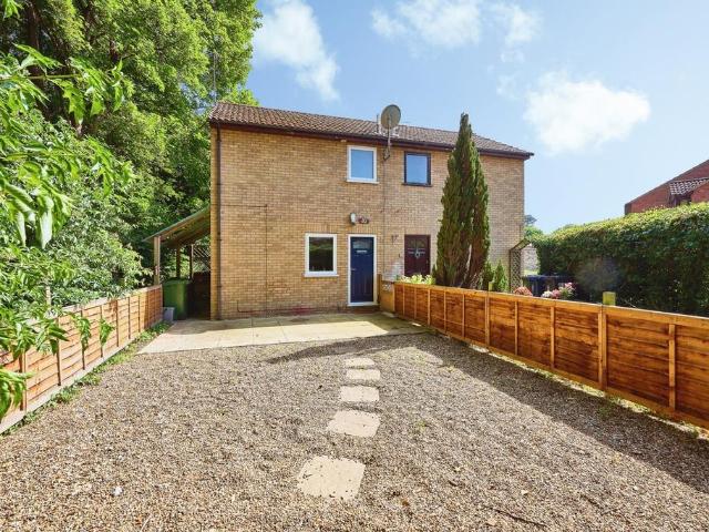 2 bedroom semi detached house for sale