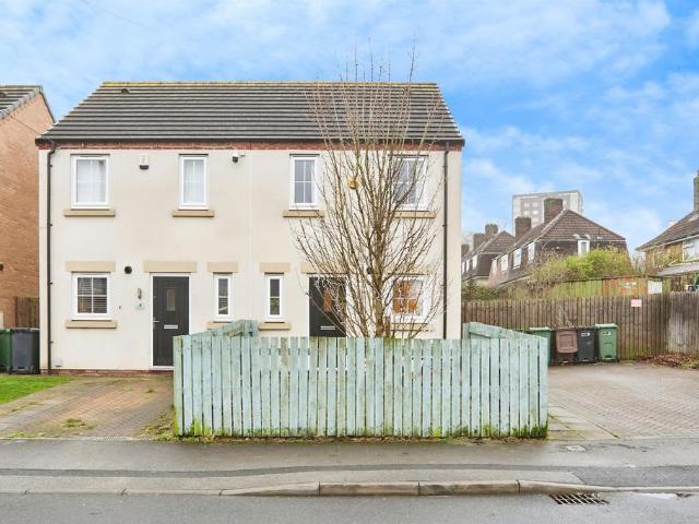 2 bedroom semi detached house for sale