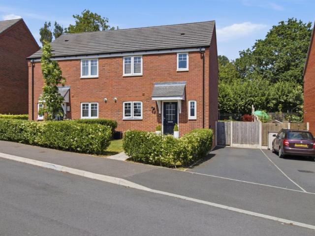 2 bedroom semi detached house for sale