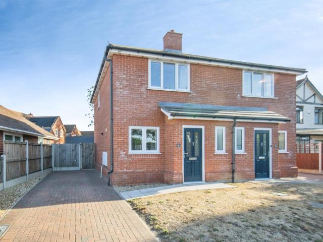 2 bedroom semi detached house for sale