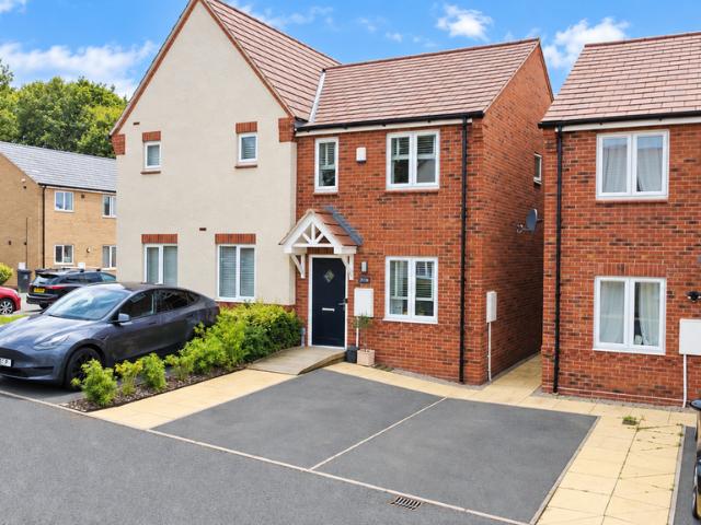 2 bedroom semi detached house for sale
