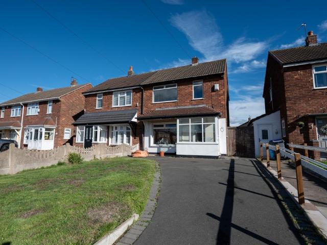 2 bedroom semi detached house for sale