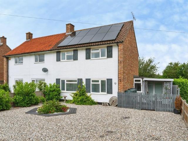 2 bedroom semi detached house for sale