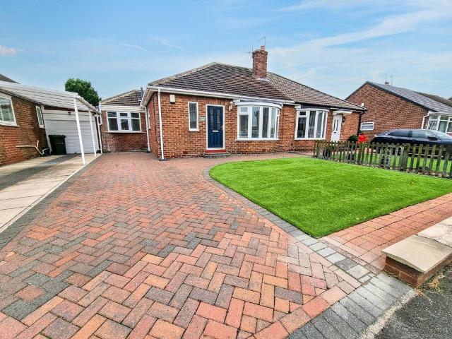 2 bedroom semi detached house for sale