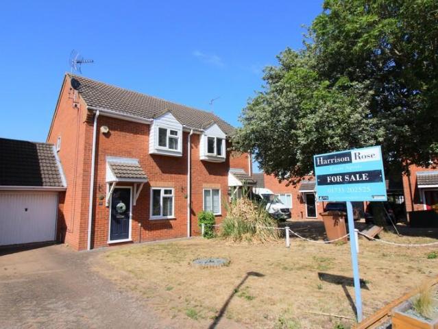 2 bedroom semi detached house for sale