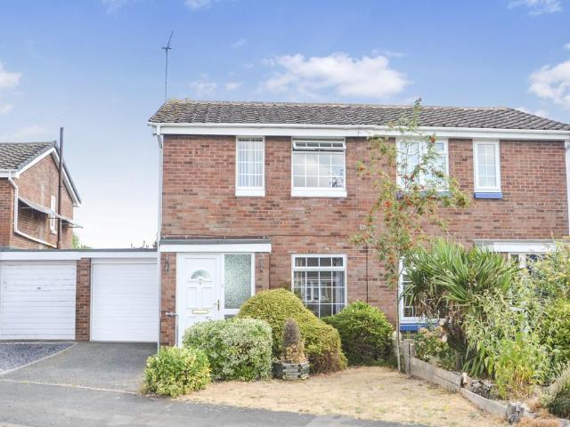 2 bedroom semi detached house for sale