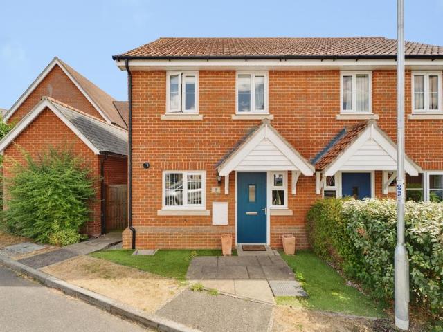 2 bedroom semi detached house for sale