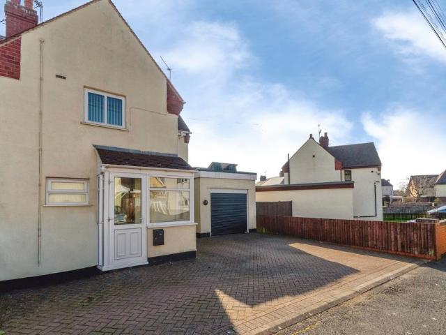 2 bedroom semi detached house for sale