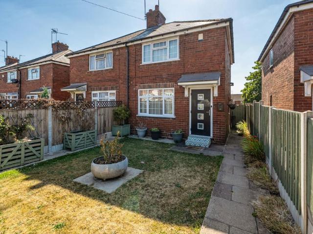 2 bedroom semi detached house for sale