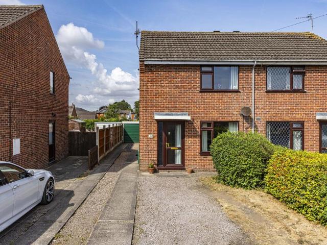 2 bedroom semi detached house for sale