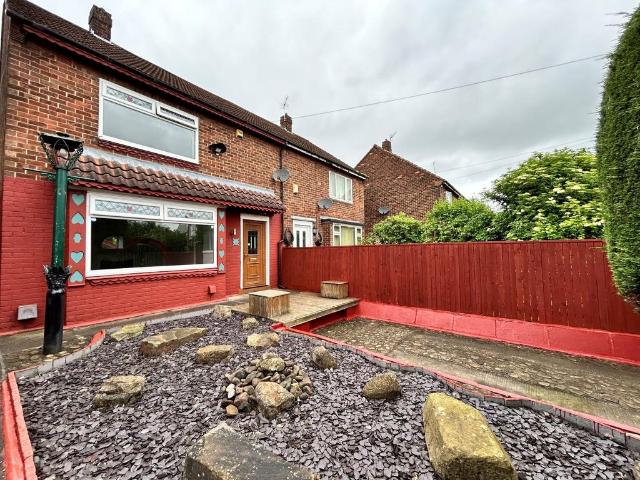 2 bedroom semi detached house for sale