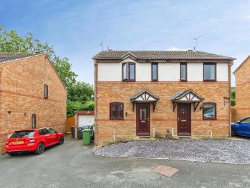 2 bedroom semi detached house for sale