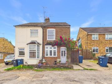 2 bedroom semi detached house for sale