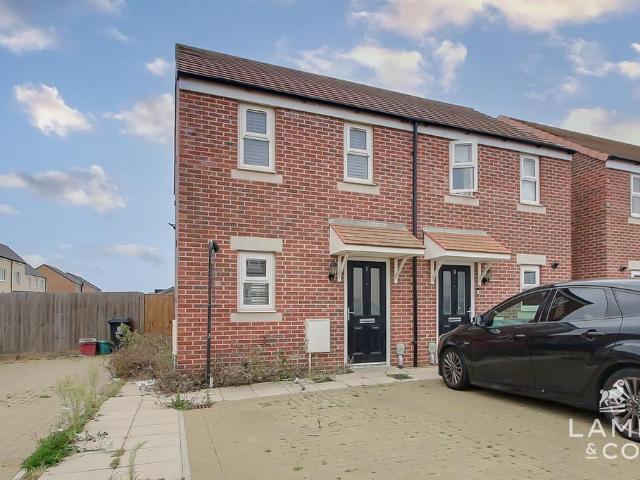 2 bedroom semi detached house for sale