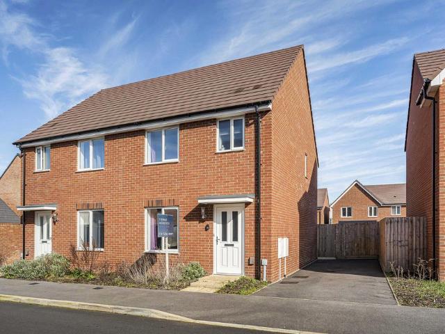 2 bedroom semi detached house for sale