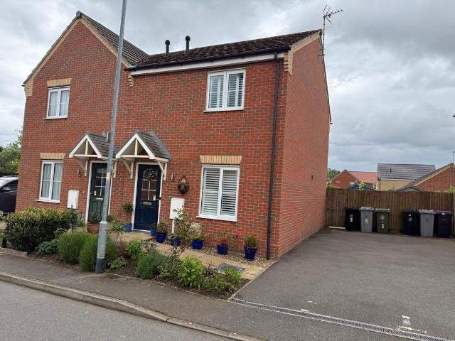 2 bedroom semi detached house for sale
