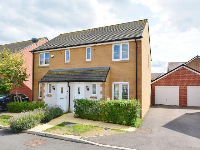 2 bedroom semi detached house for sale
