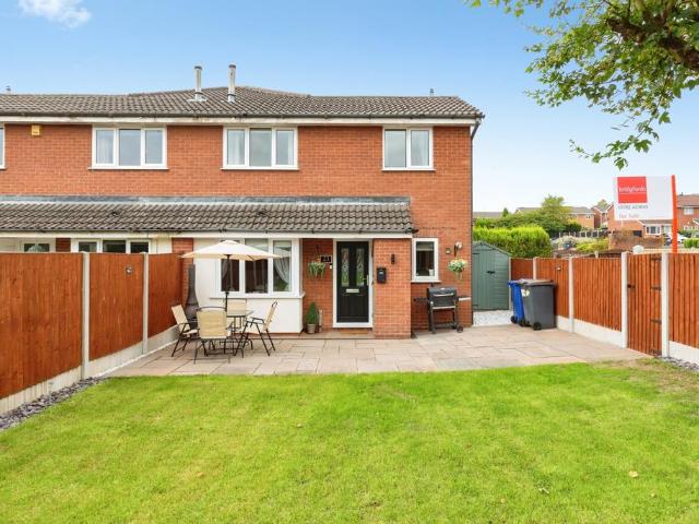 2 bedroom semi detached house for sale
