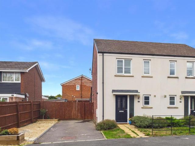 2 bedroom semi detached house for sale