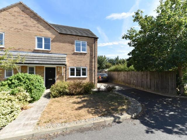 2 bedroom semi detached house for sale