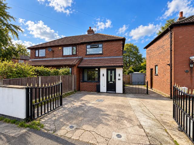 2 bedroom semi detached house for sale
