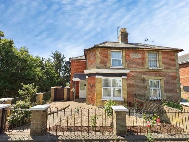 2 bedroom semi detached house for sale