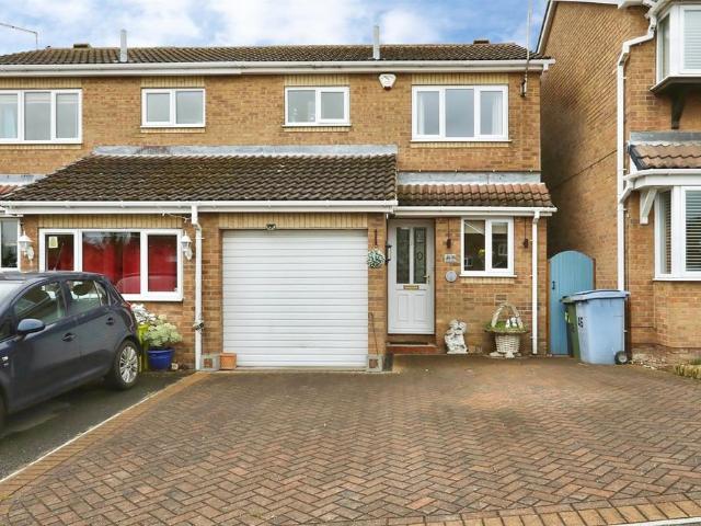 2 bedroom semi detached house for sale