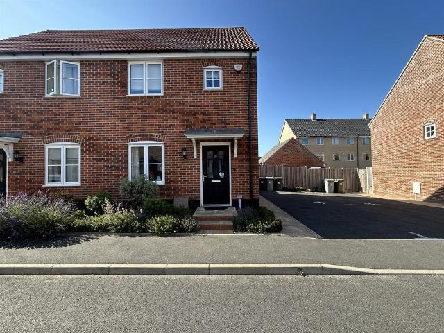 2 bedroom semi detached house for sale
