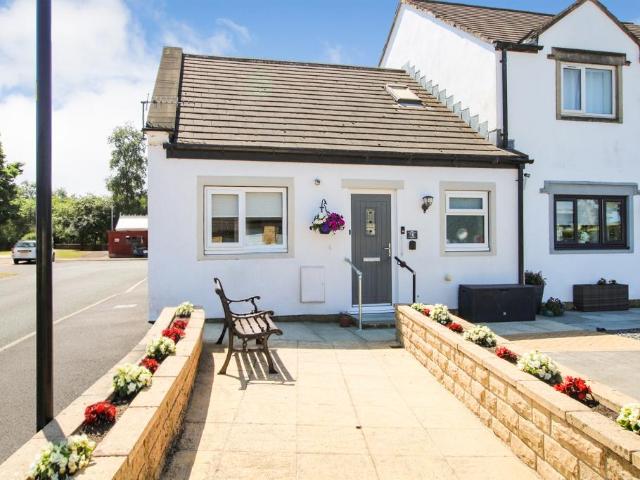 2 bedroom semi detached house for sale