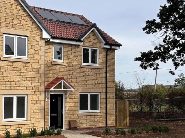 2 bedroom semi detached house for sale