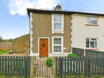 2 bedroom semi detached house for sale