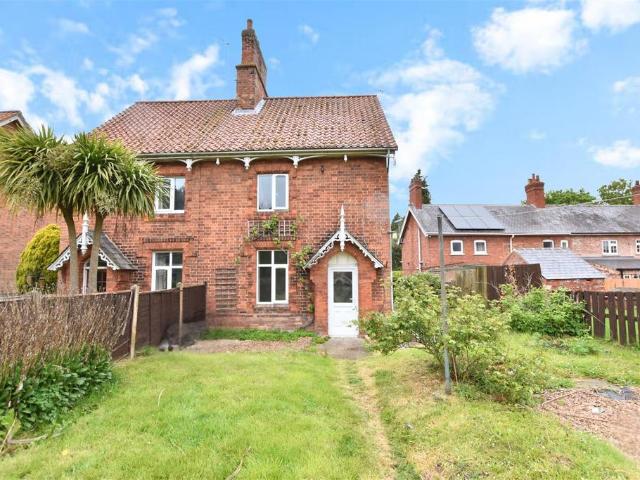 2 bedroom semi detached house for sale