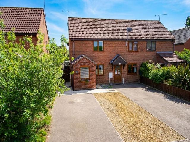 2 bedroom semi detached house for sale