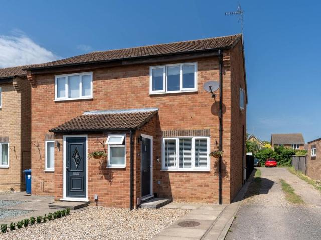 2 bedroom semi detached house for sale