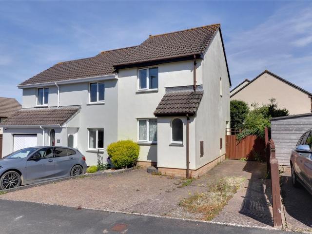 2 bedroom semi detached house for sale
