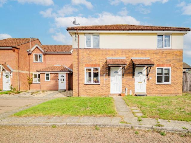 2 bedroom semi detached house for sale