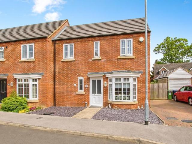2 bedroom semi detached house for sale