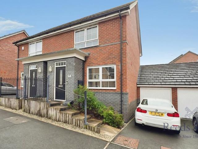 2 bedroom semi detached house for sale