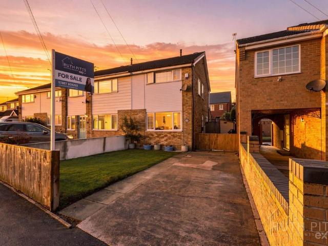 2 bedroom semi detached house for sale