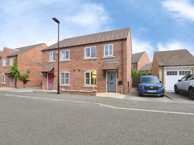 2 bedroom semi detached house for sale