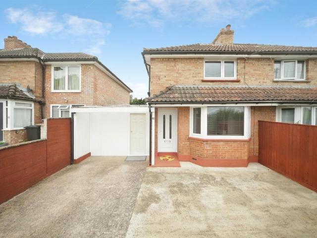 2 bedroom semi detached house for sale