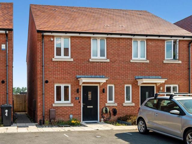 2 bedroom semi detached house for sale