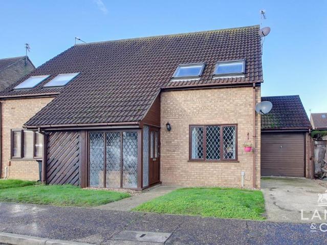2 bedroom semi detached house for sale